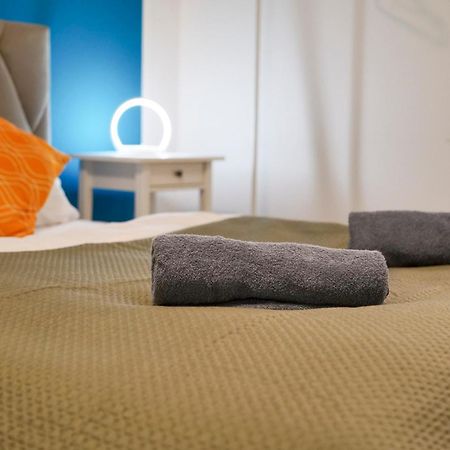 Blue Chili 31 - Stadtwohnung Fuer 7 - Modern Zentral Karlshorst Wlan Berlin Ngoại thất bức ảnh